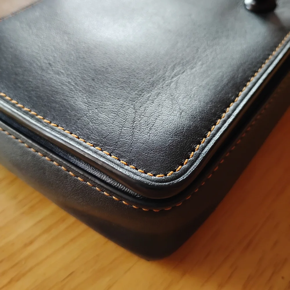 Coach Brown Leather Dinky Turn-Lock Crossbody Wallet with Contrasting Stitching